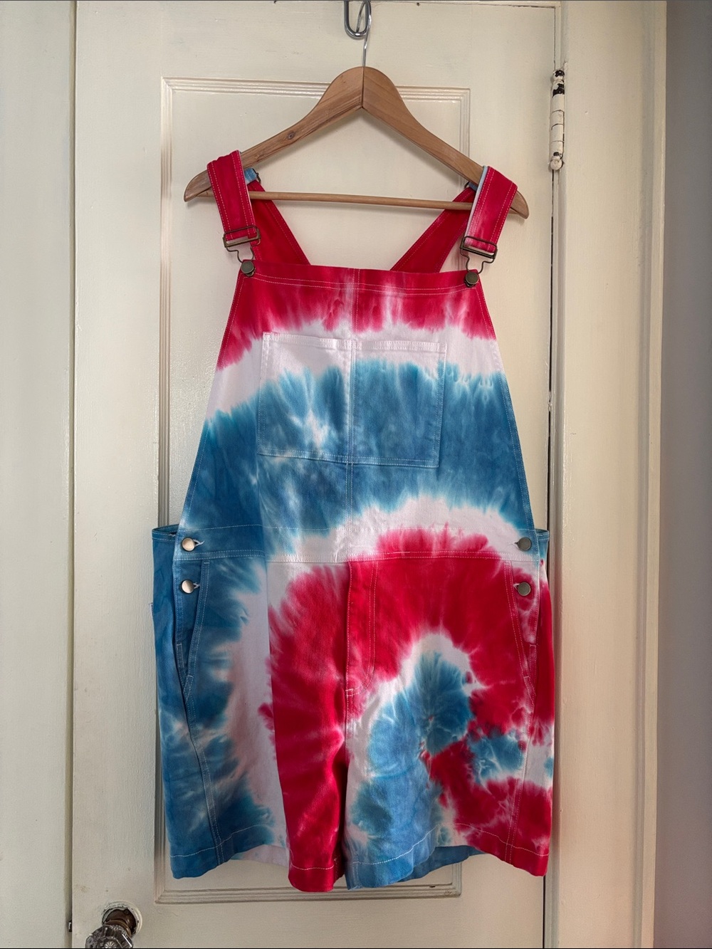 chubbies Tie-Dye Red, Blue & White Overalls size XL
